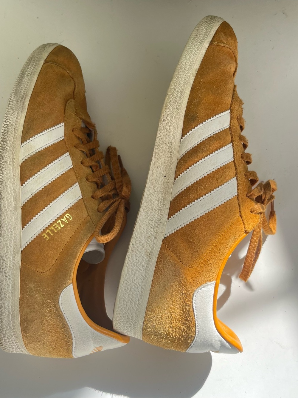 Adidas gazelle men’s sneakers collegiate gold size 10.5 CQ2801 2017 Need Clean - Picture 7 of 13